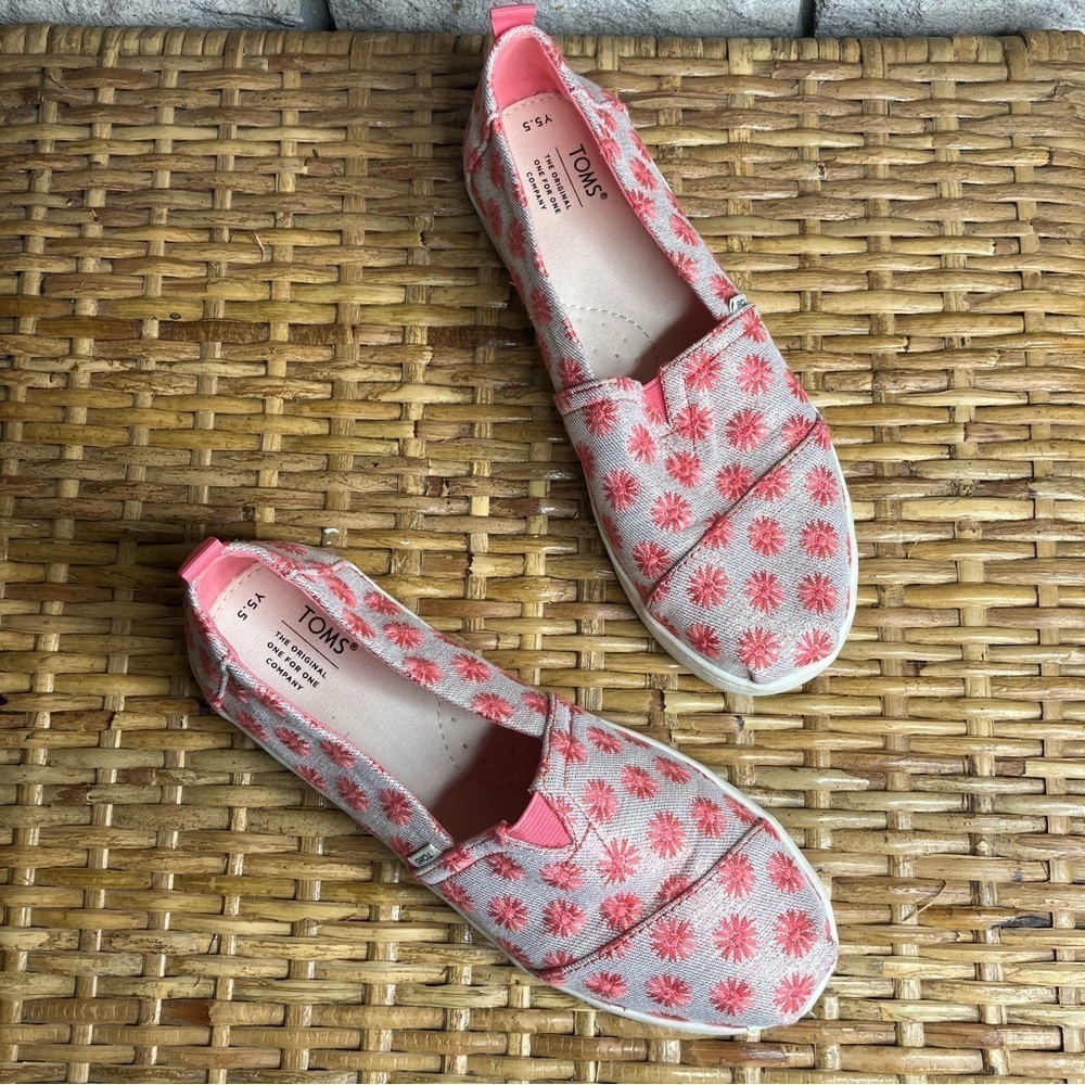 Kids Tom’s Floral Slip On Shoes